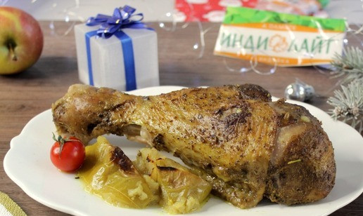 1. Этап. Голень индейки с яблоками: Приятного аппетита!