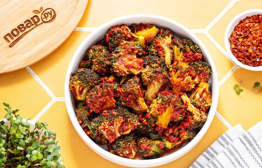 1. Этап. Кимчи из брокколи: Кимчи из брокколи готово, приятного вам аппетита!