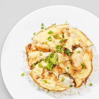 Омлет с курицей и рисом
