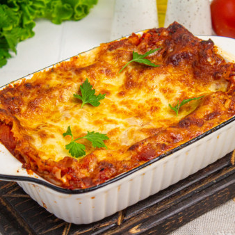 Лазанья с помидорами и сыром