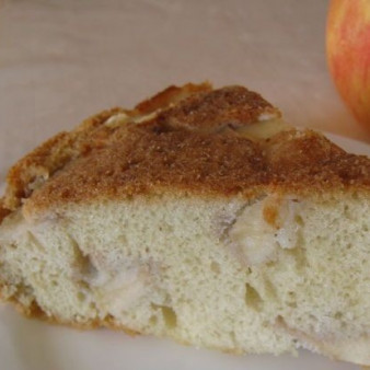 Шарлотка с яблоками классическая