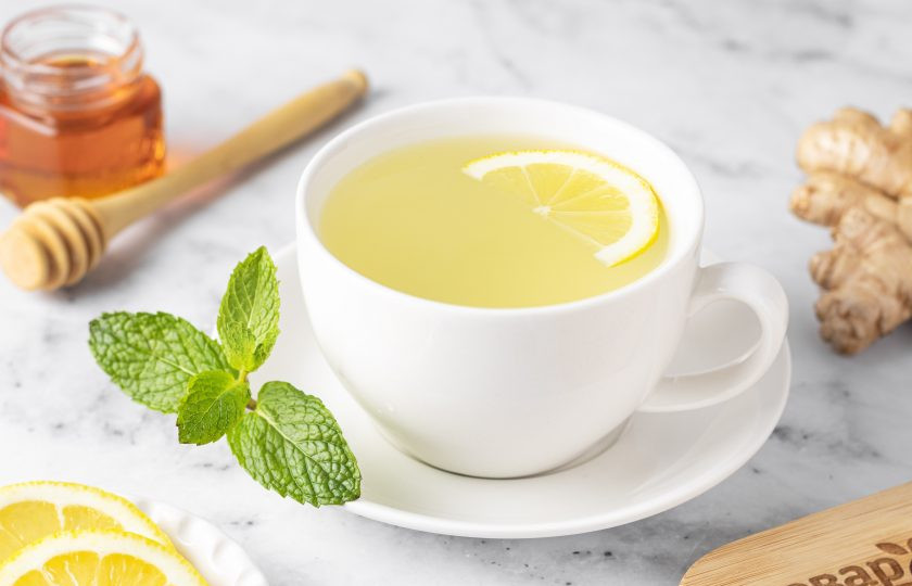 1. Этап. Чай с имбирем и медом для похудения: Перед подачей процедите напиток. Чай с имбирем и медом для похудения готов!