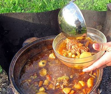 1. Этап. Шурпа из баранины в казане: Приятного аппетита!