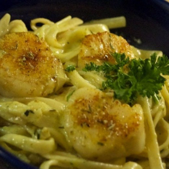 Паста с гребешками в сливочном соусе