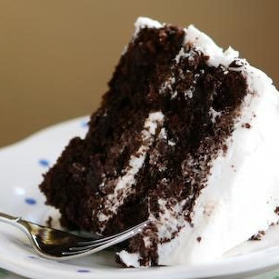 Шоколадный пирог со сливочным кремом