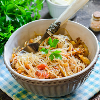 Фунчоза с тунцом