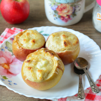 Яблоки фаршированные творогом