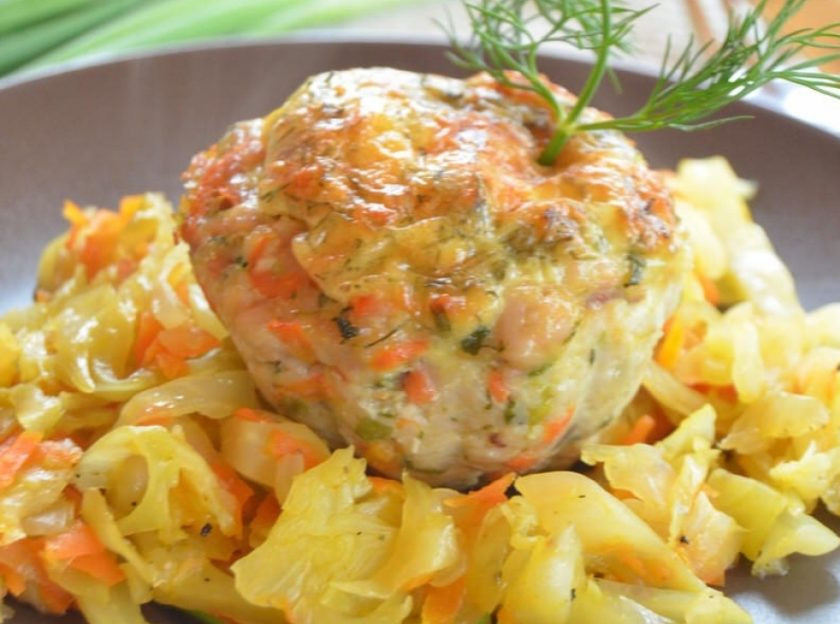 1. Этап. Маффины из индейки с укропом: Запекайте маффины в разогретой предварительно до 200 градусов в духовке в течение 25 минут. Приятного аппетита!