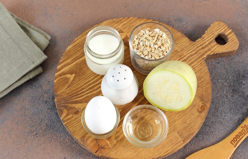 1. Этап. Овсяноблин с кабачком: Подготовьте все ингредиенты.