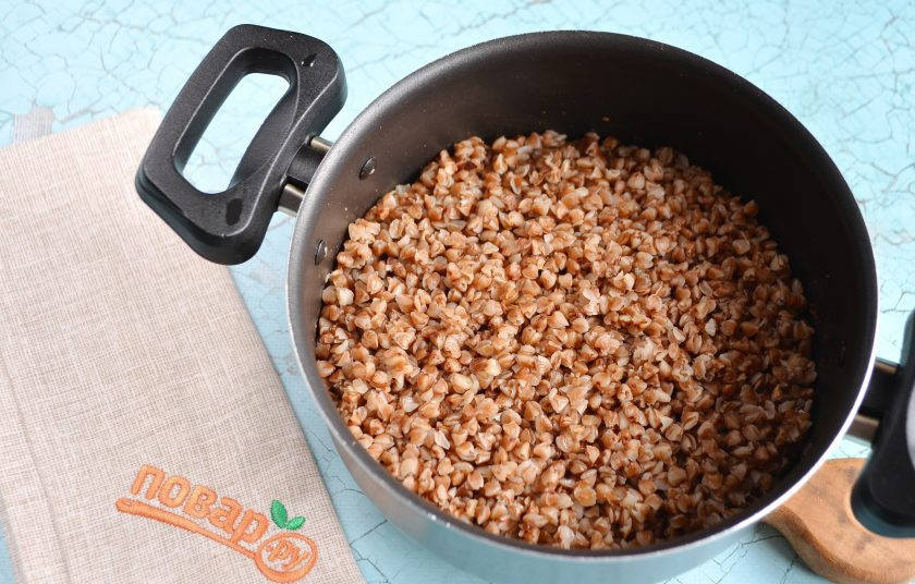 1. Этап. Гречка на завтрак: 3. Через 15-20 минут гречка будет готова.