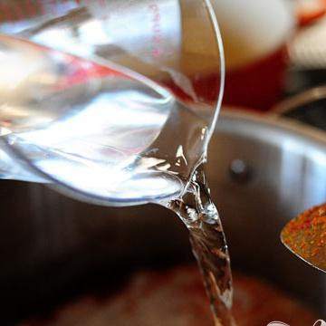 1. Этап. Утка карри по-тайски: Немного воды.