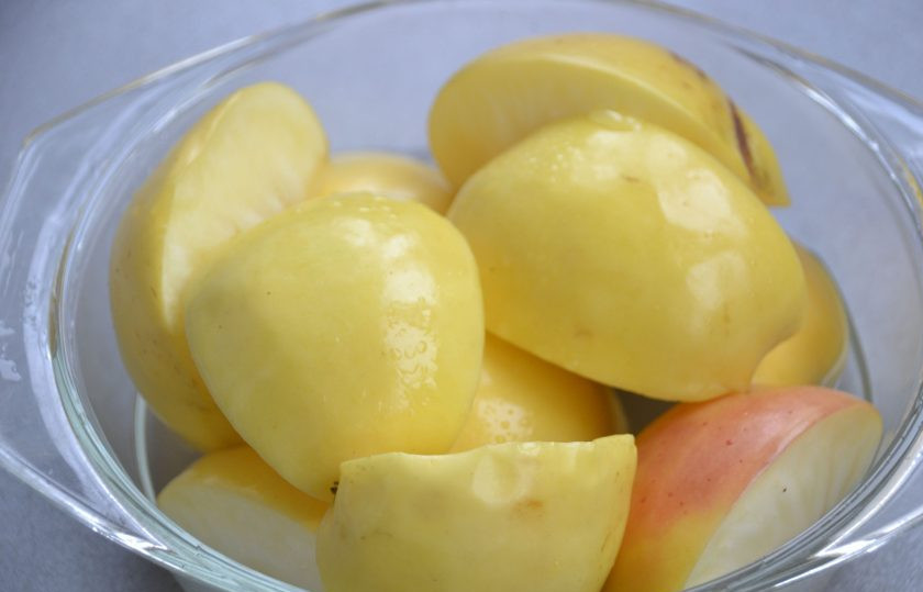 1. Этап. Мятный зефир: Яблоки после запекания охладите.