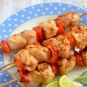 Шашлык из куриных грудок с маринадом