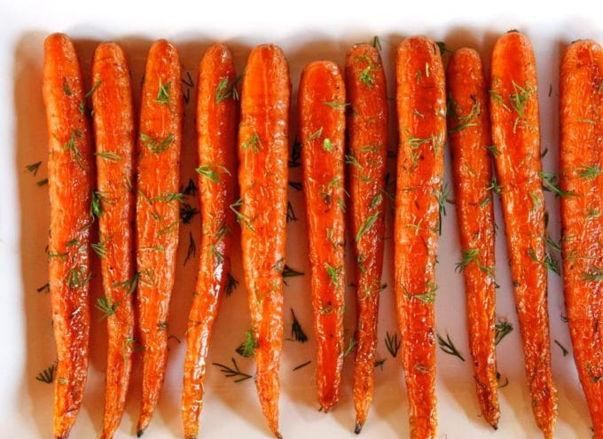 1. Этап. Запечённая морковь с укропом: 3. Выпекайте морковь ещё в течение 20 минут. Готово, приятного аппетита!