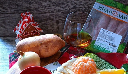 1. Этап. Купаты из индейки с апельсиново-мандариновым соусом: Приготовить продукты.