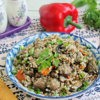 Гречка с печенью и грибами Бистро