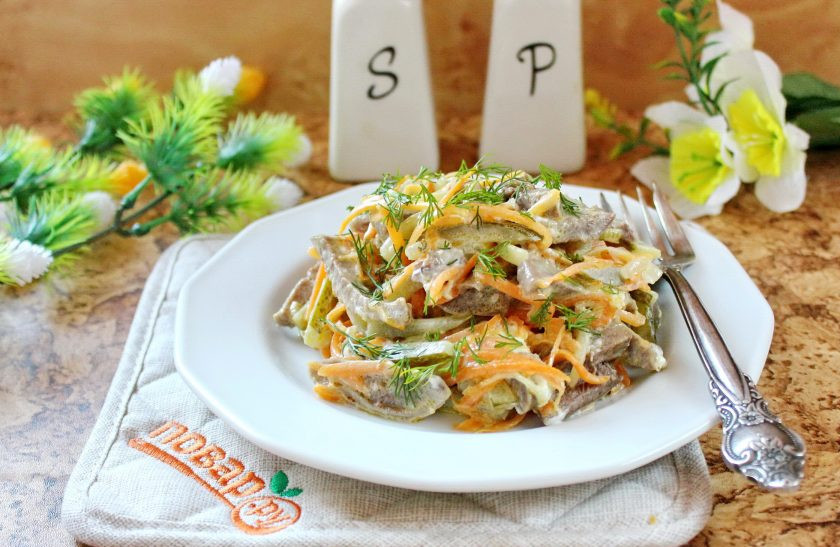 1. Этап. Салат с языком и морковью: Салат с языком и морковью готов. Подавайте на закуску.