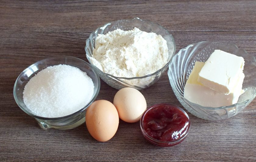 1. Этап. Печенье Айгуль: Подготовьте необходимые ингредиенты.