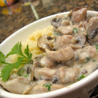 Курица с грибами в сливочном соусе