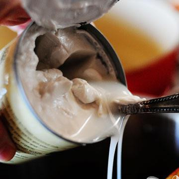 1. Этап. Утка карри по-тайски: Добавьте кокосовое молоко.