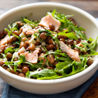 Салат из малосольной семги