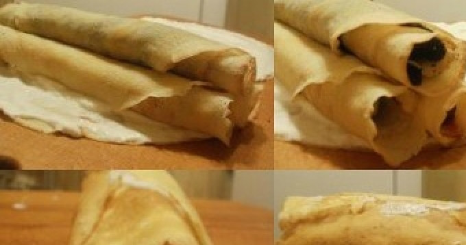 1. Этап. Рулеты из блинов с начинкой: Затем выкладываем три блина с разной начинкой и заворачиваем их пустыми блинами в рулет.