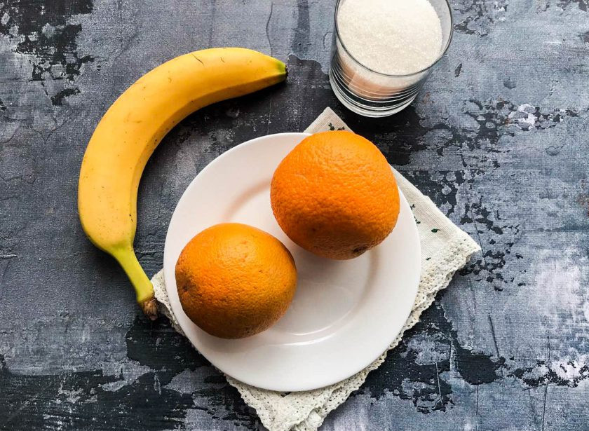 1. Этап. Варенье из бананов и апельсинов: Подготовьте все необходимые ингредиенты.