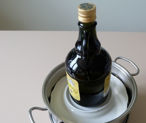 1. Этап. Овощи по-сицилийски с каперсами: 4. Поставьте под пресс на 20-30 минут, а тем временем займитесь остальными овощами.