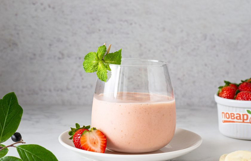 1. Этап. Бананово-ягодный смузи: Бананово-ягодный смузи готов!