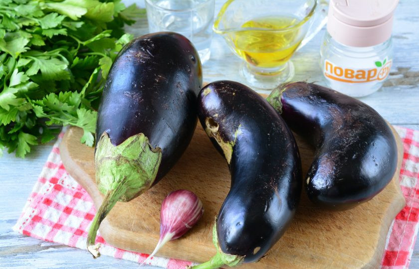 1. Этап. Баклажаны в духовке на зиму: Подготовьте все ингредиенты.
