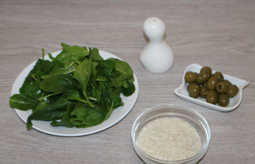 1. Этап. Рис с оливками: Подготовьте все ингредиенты.