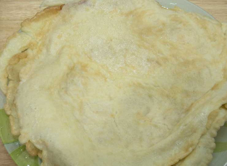 1. Этап. Рулетики из яичных блинчиков: Два предыдущих шага нужно повторить 4 раза, чтобы у вас получилось 4 блинчика.