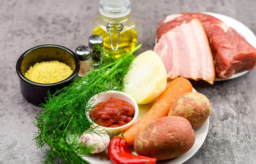 1. Этап. Суп Острый: Подготовьте все ингредиенты.