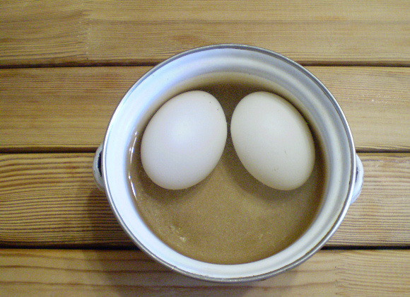 1. Этап. Суп с зеленью и яйцом: 2. Пока варится бульон нужно отварить яйца вкрутую.