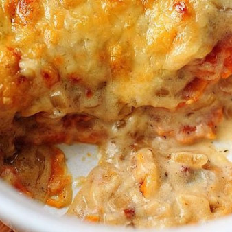 Запеченный сладкий картофель с беконом и сыром