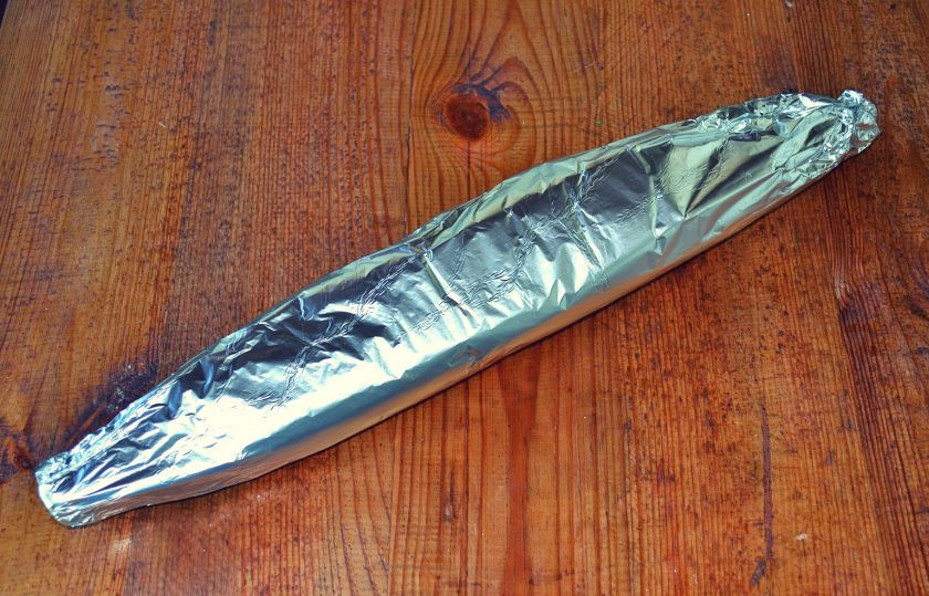 1. Этап. Щука в фольге на углях: И плотно заверните.