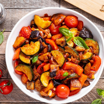 Рататуй с картошкой на сковороде