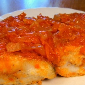 Рыба под маринадом из тушеных овощей