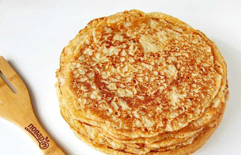 1. Этап. Овсяные блинчики на молоке: Аналогично испеките остальные блинчики, пока не закончится тесто.