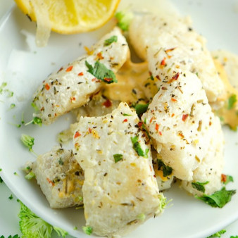 Рыба с брокколи в сливочном соусе