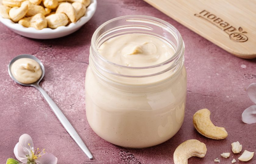 1. Этап. Ореховая паста из кешью: Переложите ореховую пасту в чистую стерилизованную баночку. Паста из кешью готова!