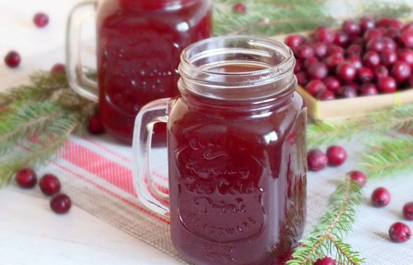 1. Этап. Морс из боярышника: Морс из боярышника охладите, разлейте порционно и подавайте к столу.