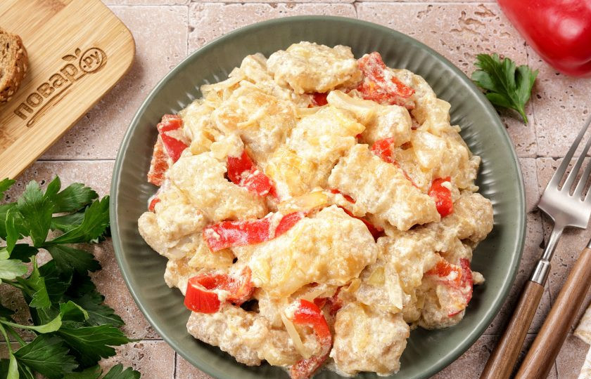 1. Этап. Минтай тушёный с перцем: Приятного аппетита!