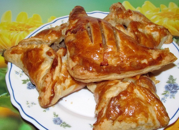 1. Этап. Слоеные пирожки с мясом: Готово! Приятного аппетита!