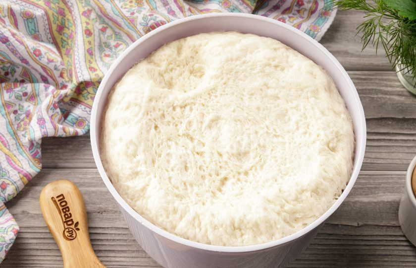 1. Этап. Пирог Семейный: По прошествии времени, тесто должно увеличиться почти в два раза.