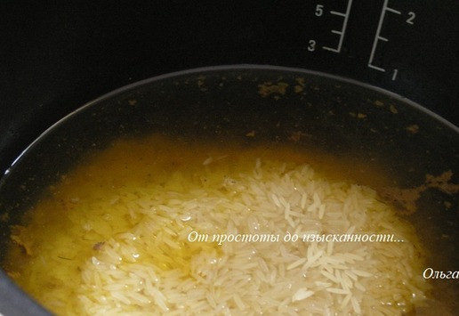 1. Этап. Рождественская индоутка с рисом и овощами: Засыпьте рис.