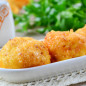 Сырные шарики во фритюре