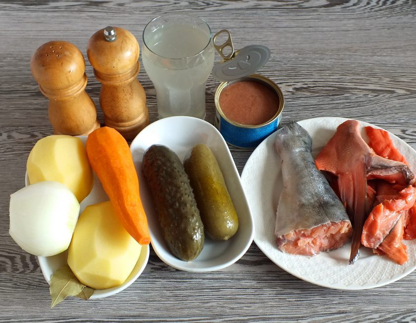 1. Этап. Рыбный суп Калья: Подготовьте необходимые ингредиенты.