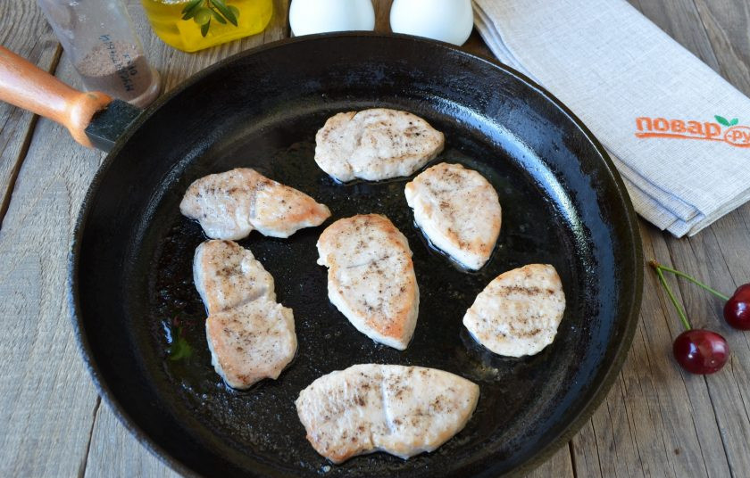 1. Этап. Филе индейки под вишневым соусом: Филе индейки тоже готово!