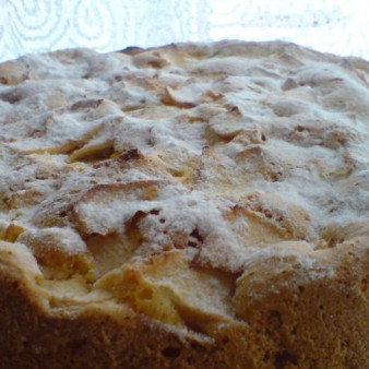 Пирог с яблоками и бананами